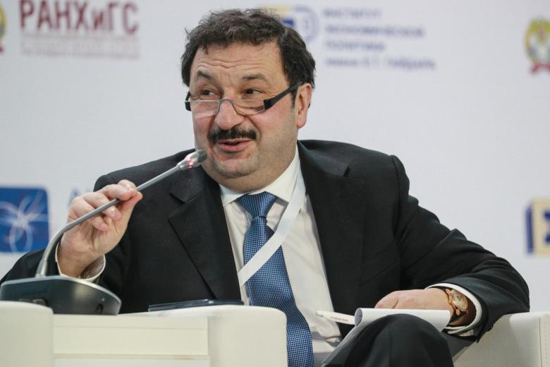 Владимир Мау