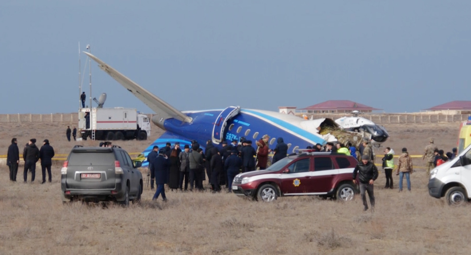 Экипаж Azerbaijan Airlines дважды пытался приземлиться в аэропорту Актау