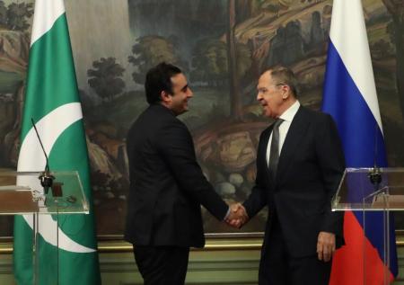Новый южный партнер: Пакистан хочет припасть к российской нефти со скидкой