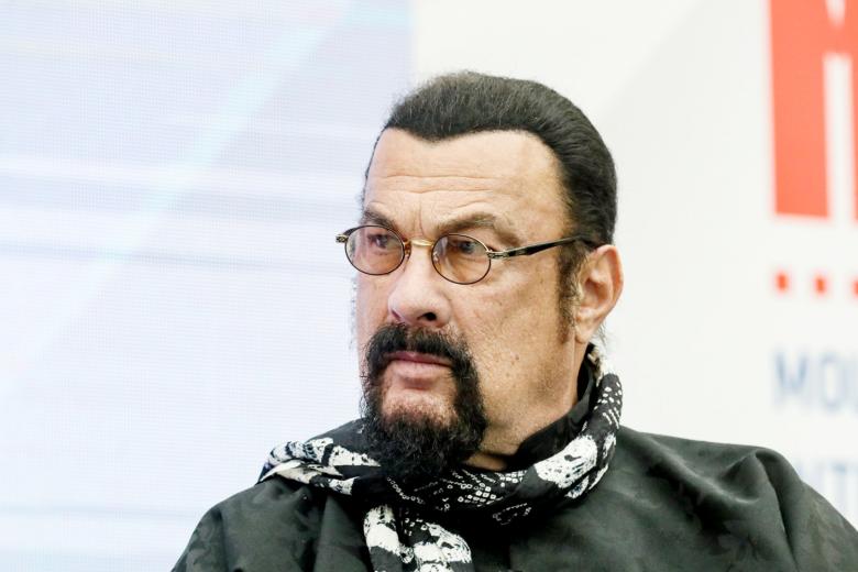 Стивен Сигал