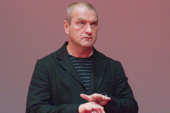 Александр Балуев