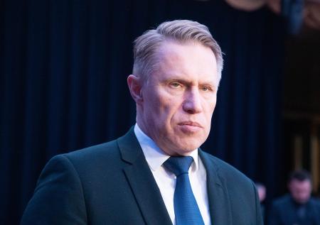 Мурашко присвоил звание лучших медиков России врачу и медсестре из ХМАО