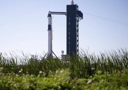 Ракета Falcon 9 с кораблем Crew Dragon стартовала к МКС