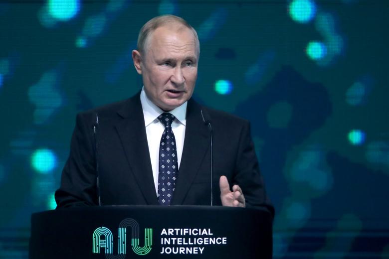 Президент РФ Владимир Путин во время международной конференции по искусственному интеллекту и анализу данных Artificial Intelligence Journey 2021