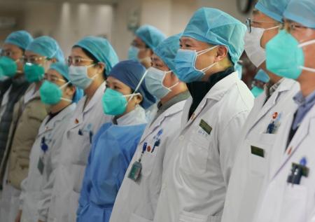 Кровь жителей Ухани изучат для поиска источника происхождения COVID