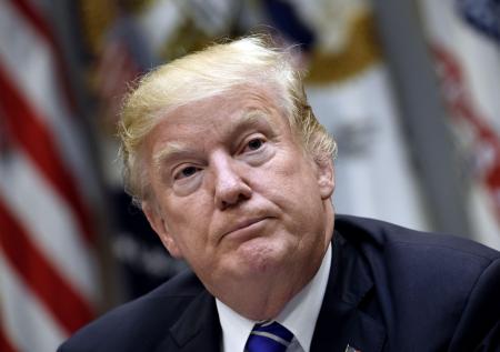 Трамп рассказал, почему не помиловал Сноудена и Ассанжа