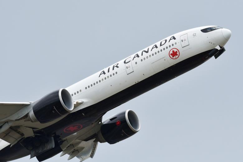Самолет Boeing 777-300 ER Air Canada