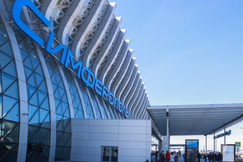 Здание международного аэропорта Симферополь