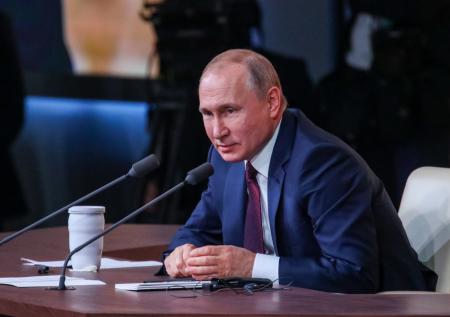 Путин призвал обеспечить внедрение ИИ во все сферы в ближайшие 10 лет