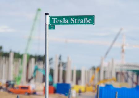 Tesla Илона Маска может переехать в Техас, где он хочет построить город