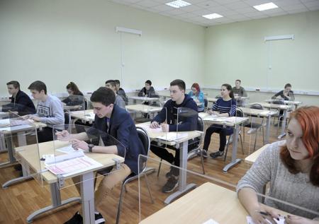 Законопроект о новых условиях допуска к итоговым экзаменам внесён в Госдуму