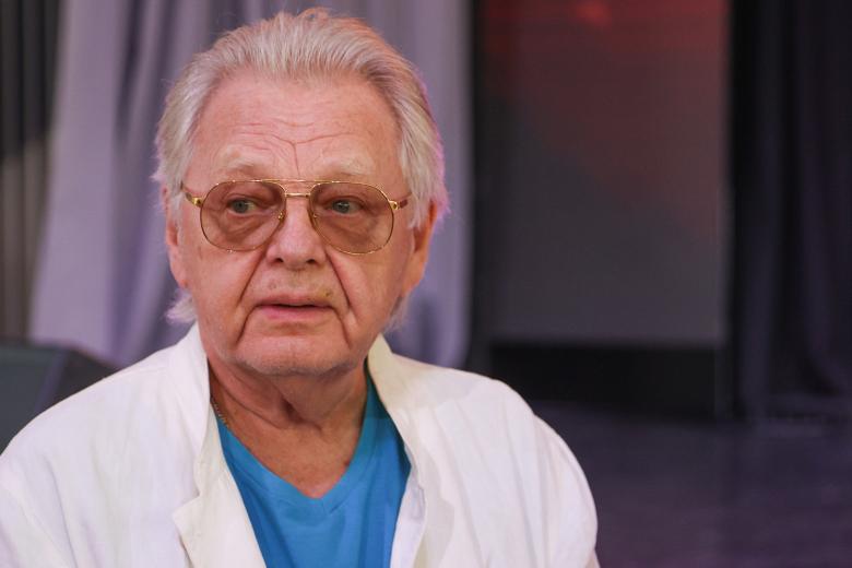 Юрий Антонов