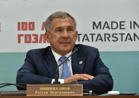 Минниханов опубликовал татарский вариант песни Шуфутинского