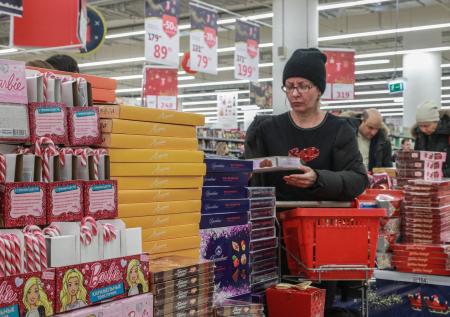 Жители Подмосковья скупили более 5 тысяч тонн конфет перед Новым годом