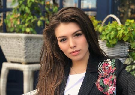 Вместо ЮрКисса – Гудков: Люся Чеботина удивила новой песней «Аэроэкспресс»