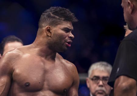 Имадаева наказали за дерзость: итоги турнира UFC