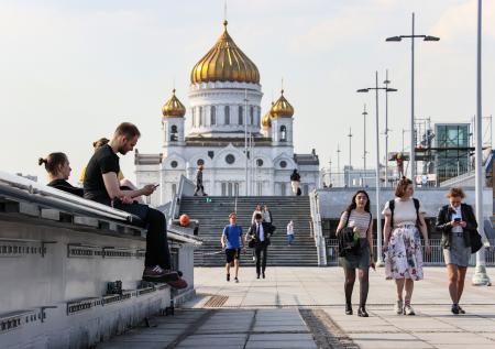 «У нас сложнее»: в РПЦ посоветовали учиться у Запада вежливости