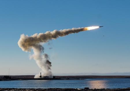 Минобороны РФ показало кадры уничтожения баз горючего ВСУ ракетами «Оникс»