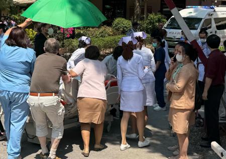 В Бангкоке выросло число попавших под завалы после обрушения небоскреба