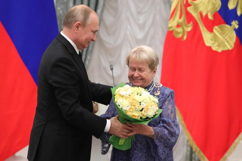 Владимир Путин и Александра Пахмутова
