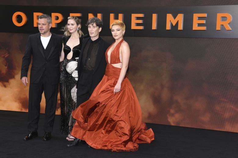 Знаменитости присутствуют на премьере фильма «Оппенгеймер» в Лондоне