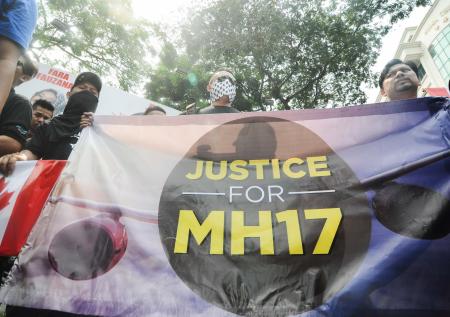 Свидетелем по делу о катастрофе рейса MH17 проходит телохранитель Харченко