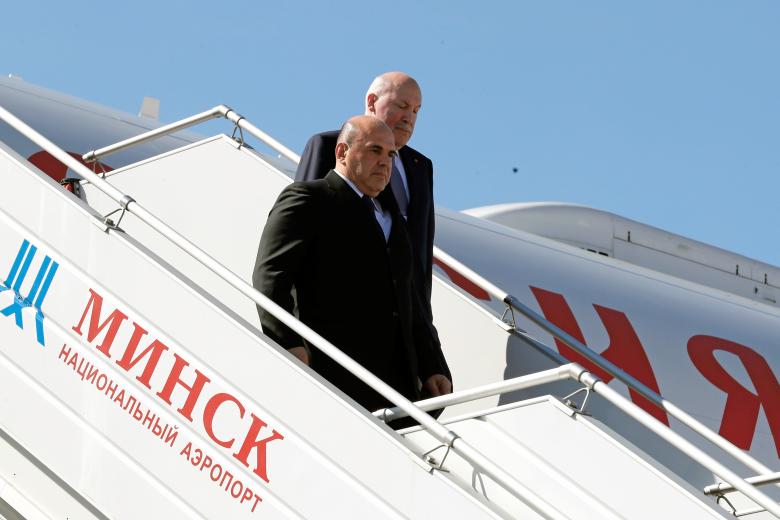 Михаил Мишустин и Дмитрий Мезенцев