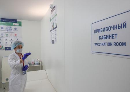 Общественники пожаловались на фото с «вакцинацией» Путина в соцсетях