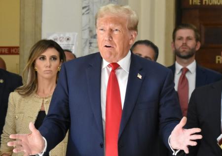 Трамп потребовал компенсации от экс-агента MI6 за утечку «грязного» досье