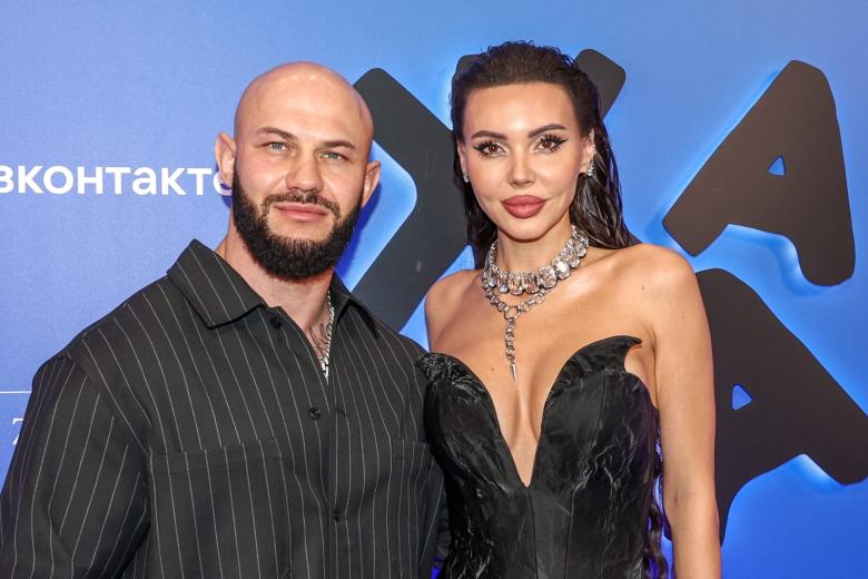 Джиган (Денис Устименко-Вейнштеин) и его супруга Оксана Самойлова