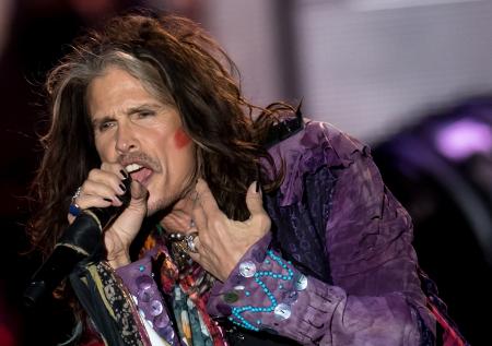 Музкритик раскрыл интересную деталь прогулки солиста Aerosmith по Москве