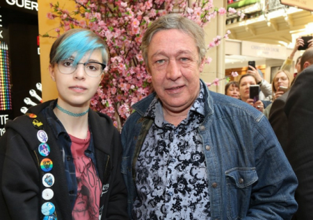 Дочь Ефремова показала себя, став Серёжей