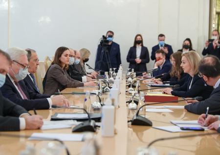 Британия призвала Москву «не мешать» Украине определяться со своим будущим