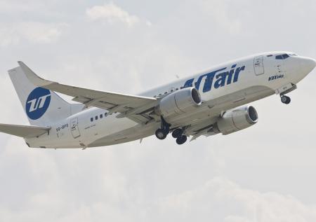 Летевший в Дубай самолет Utair запросил аварийную посадку