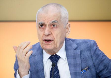 Онищенко раскрыл, как победить устойчивые к антибиотикам бактерии