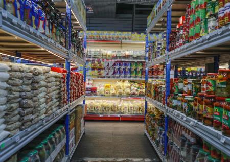 В России планируют открыть сеть магазинов дешёвой продукции