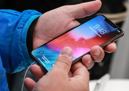 Сотрудникам Ростеха запретили пользоваться iPhone