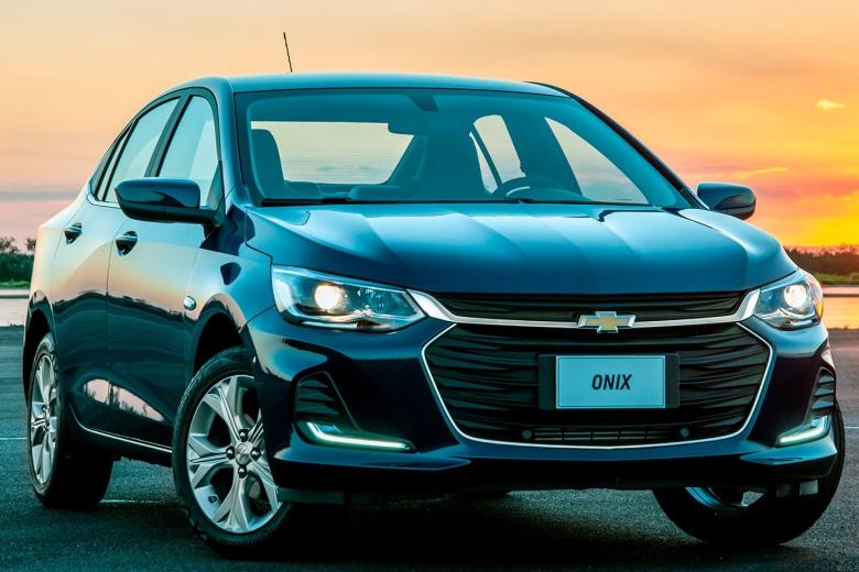 Автомобиль Chevrolet Onix