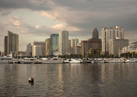 Чисто погибших при сходе оползня на свалке на Филиппинах выросло