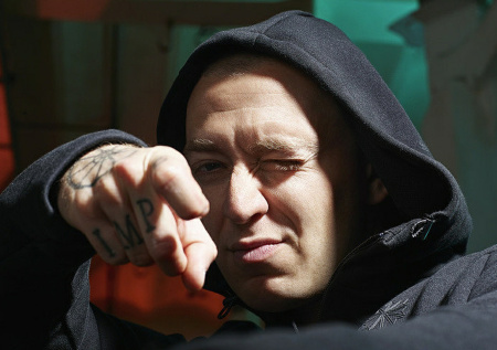 Известного рэпера-иноагента заочно приговорили к обязательным работам