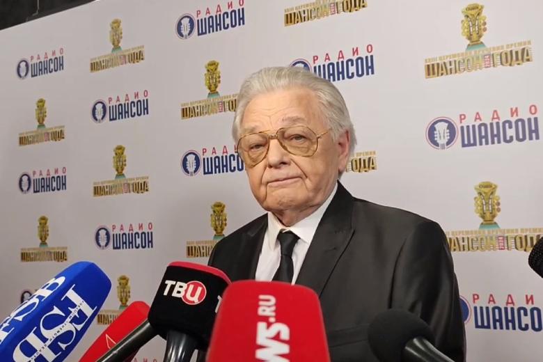 Юрий Антонов