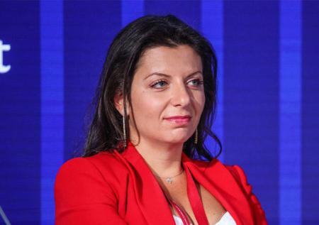 Симоньян в слезах рассказала о желании уйти на СВО