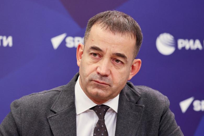 Дмитрий Певцов