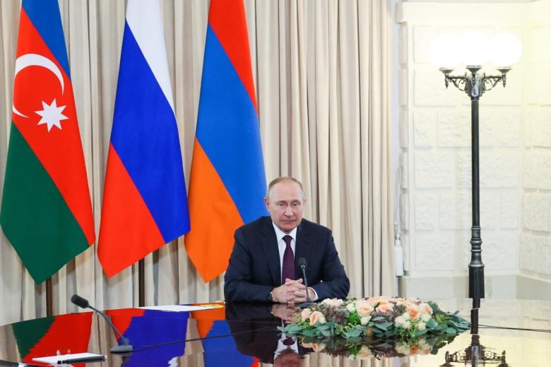 Трехсторонняя встреча президента РФ Путина, президента Азербайджана Алиева и премьер-министра Армении Пашиняна в Сочи
