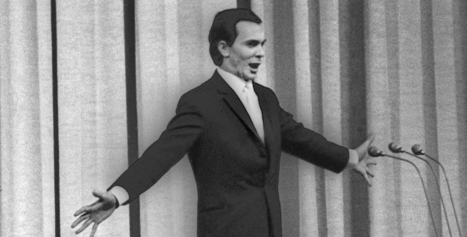 Муслим Магомаев выступает в Кремлёвском Дворце съездов, 1964 год