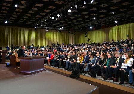 Песков назвал условия доступа журналистов на пресс-конференцию Путина