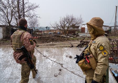 МО: ВСУ держат в заложниках детей в подвале школы под Харьковом