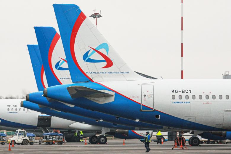 Самолеты Airbus A320 авиакомпании «Уральские авиалинии» 