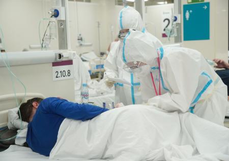 Психотерапевт: COVID-19 способен вызывать тяжёлый бред и галлюцинации