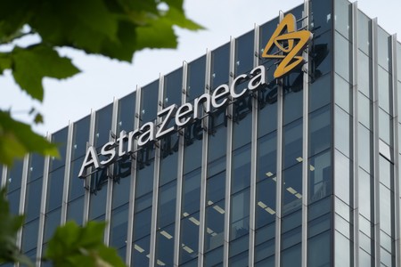 Названа причина претензий AstraZeneca к российскому лекарству от рака